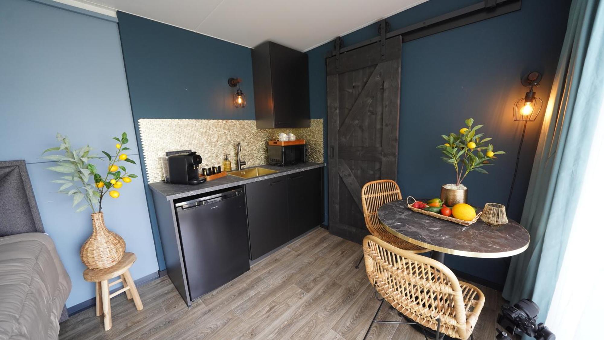 B&B Prive Tiny House Bij Zee Стелендам Екстериор снимка
